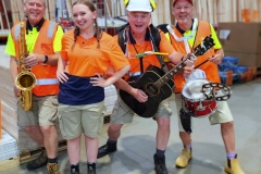 Bunnings_Eater_2025_singing_tradies_small
